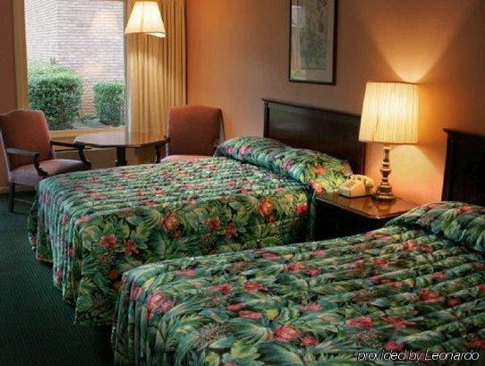 Econo Lodge Inn & Suites Enterprise Room photo