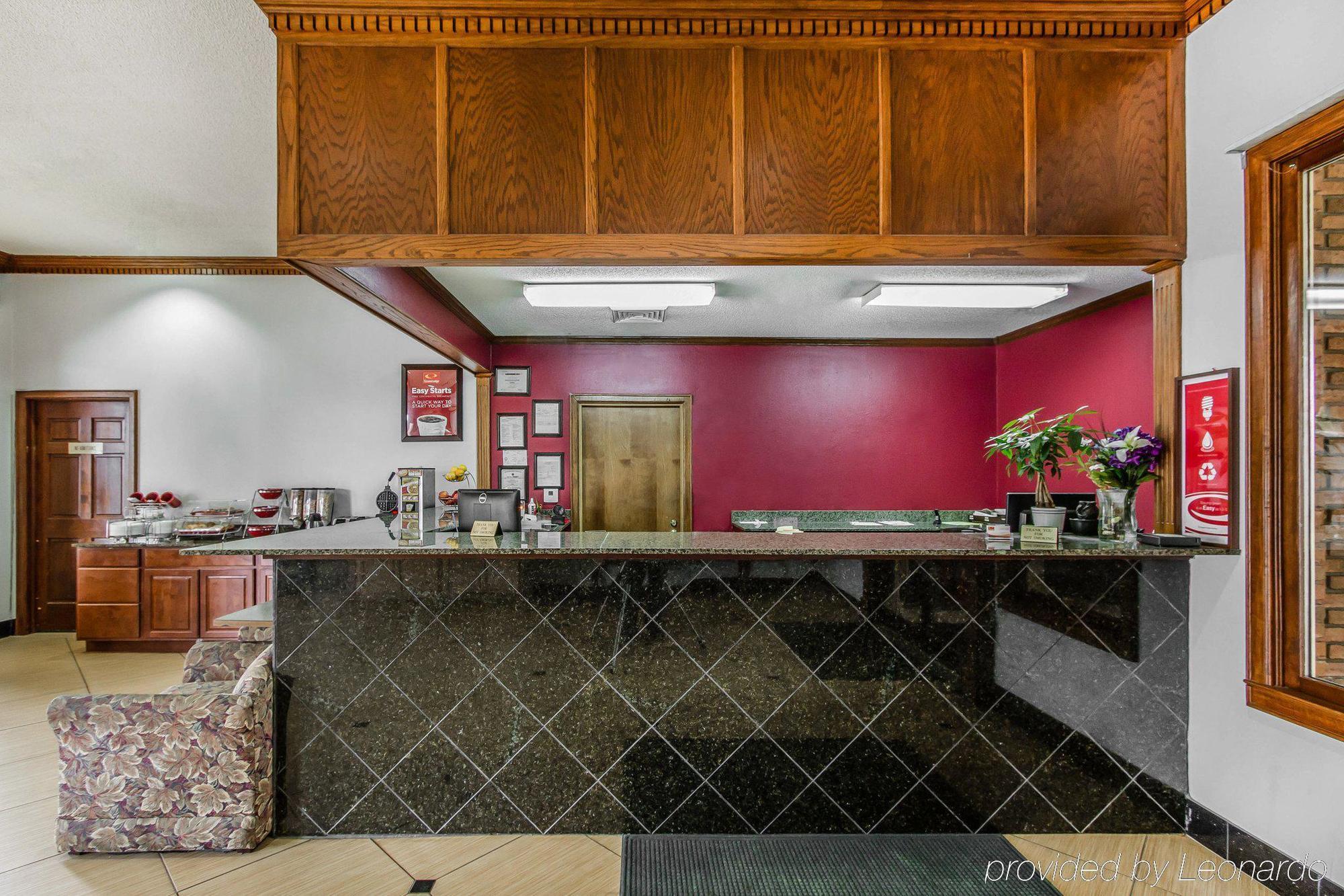 Econo Lodge Inn & Suites Enterprise Exterior photo