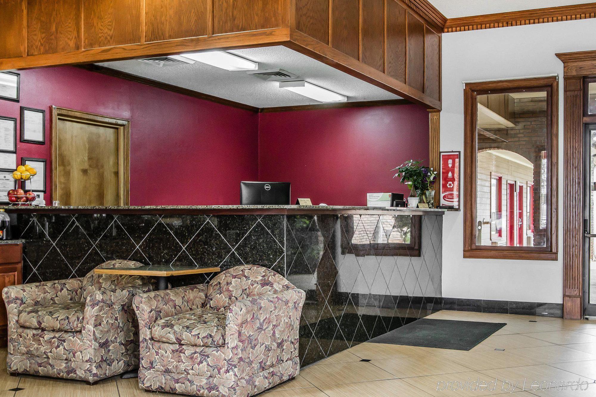 Econo Lodge Inn & Suites Enterprise Exterior photo